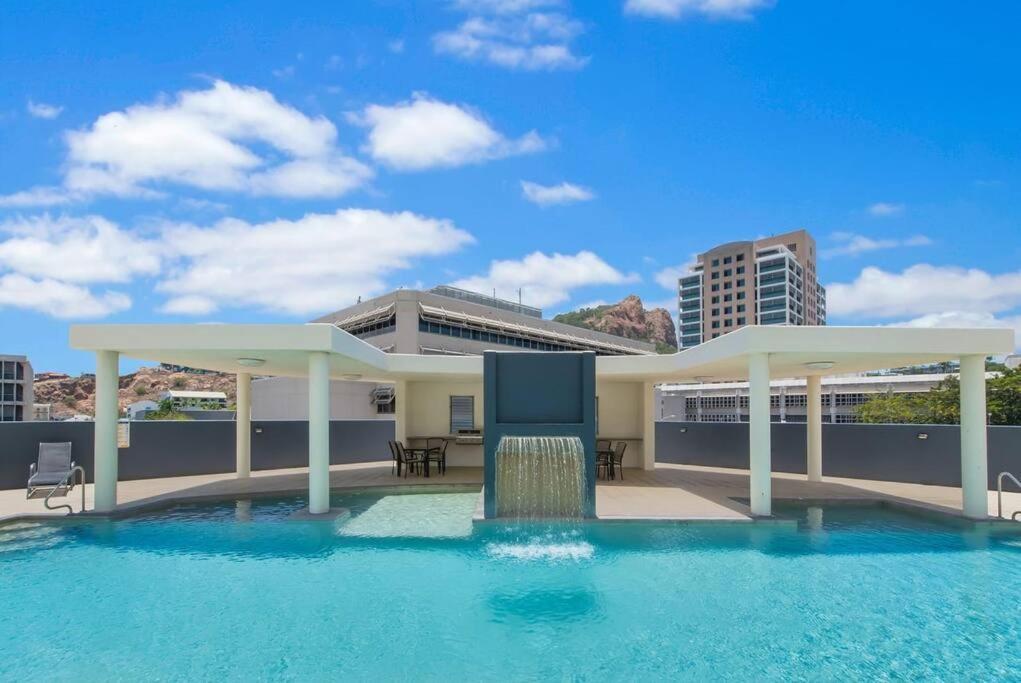 Townsville City Ocean View Apartment Exterior photo