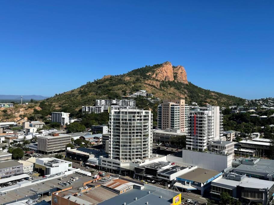 Townsville City Ocean View Apartment Exterior photo
